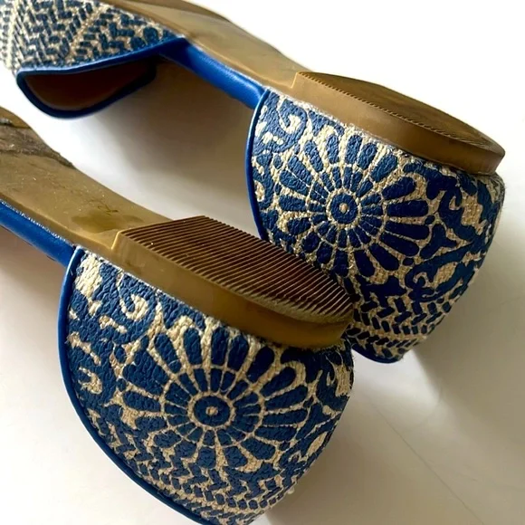 Elegant Restricted Blue Floral and Cream Women's Loafers Flats - Picture 8 of 12